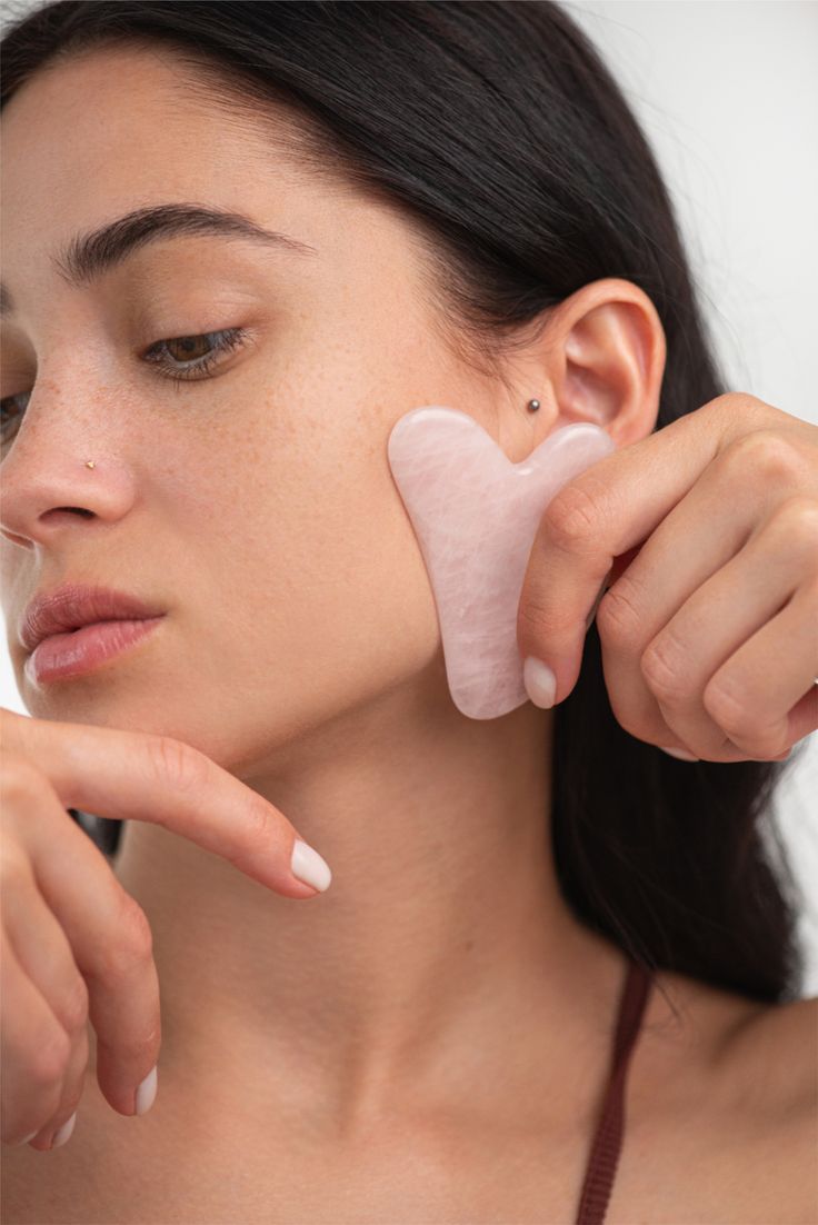 Kit Facial Lifting: Rolo de Quartzo Rosa + Gua Sha